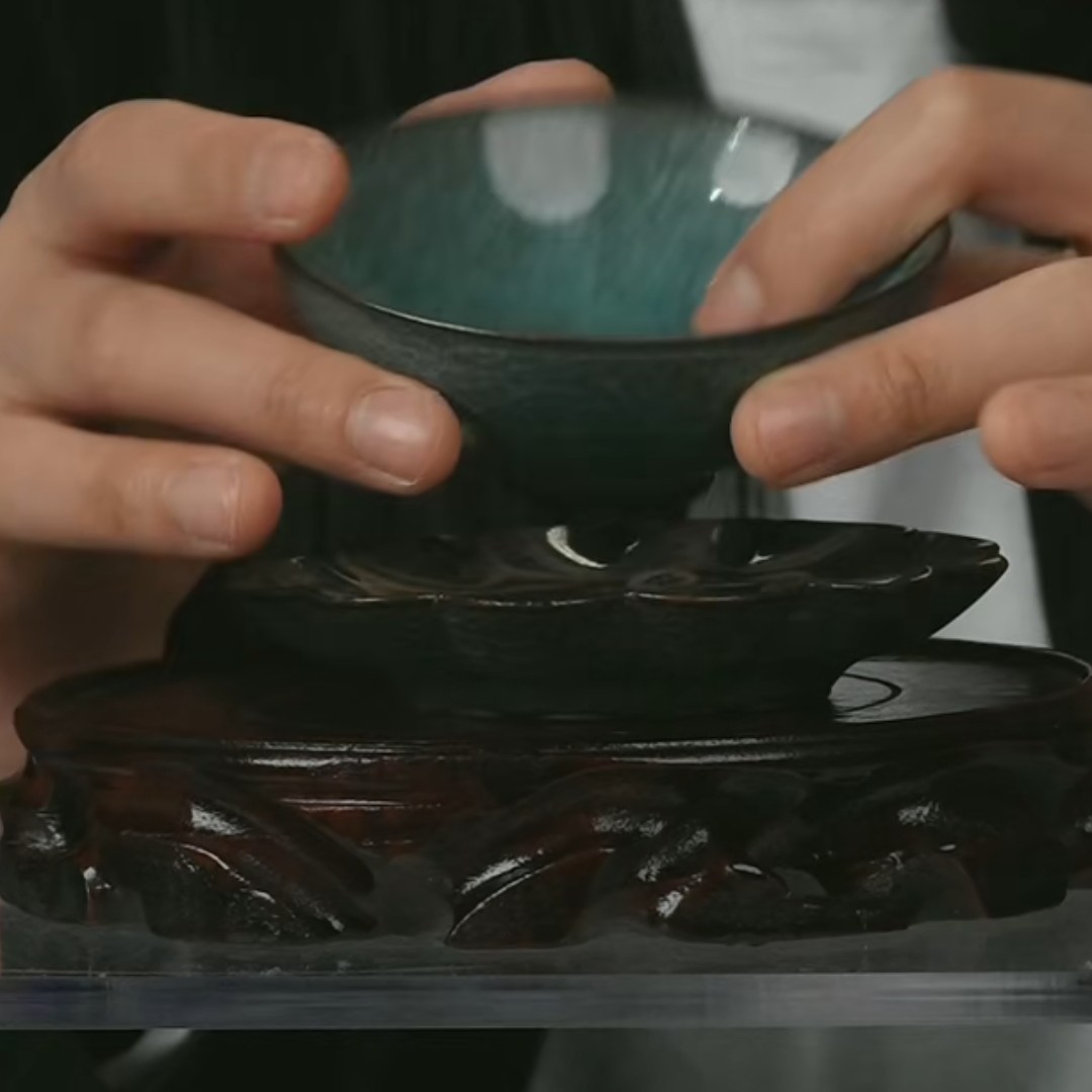 M龙泉窑冰裂纹盏托一套