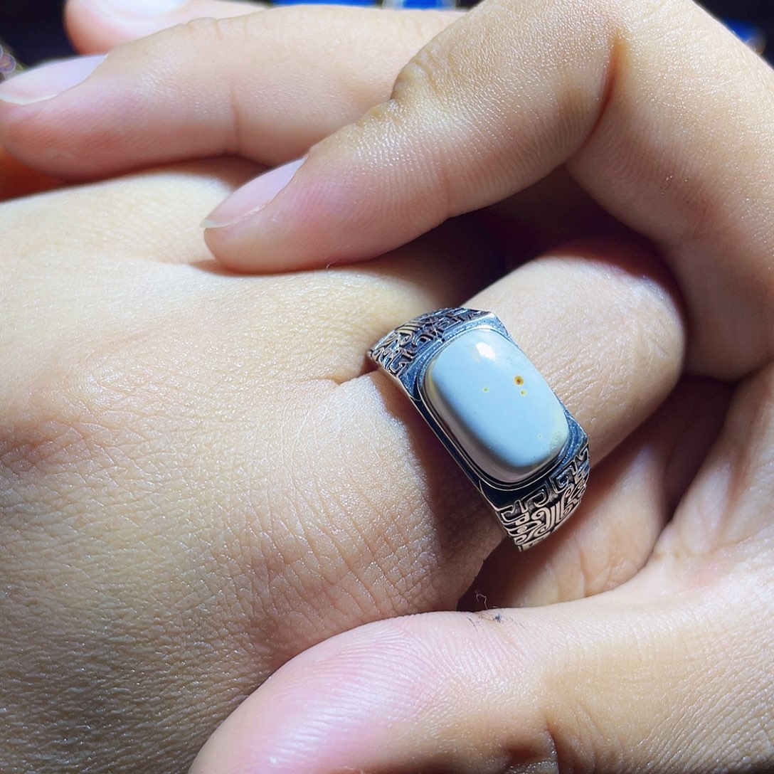 蜜蜡裸石银S925镶嵌瓷白戒指