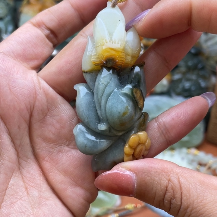 蛇纹石玉未镶嵌吊坠