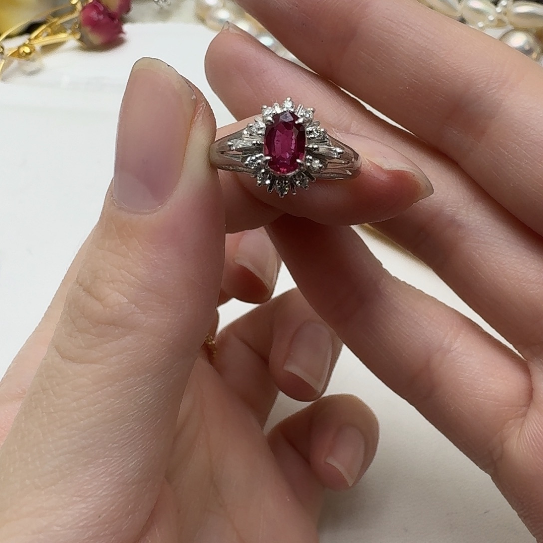 未镶嵌红宝石戒指