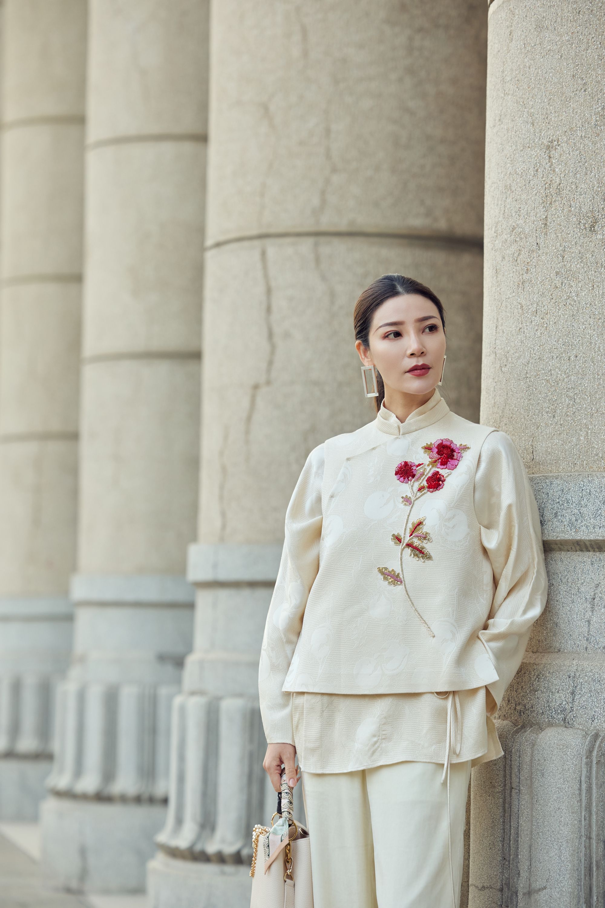 【刘彤推荐】玉琼   一枝花米色马甲 J26S4155-1