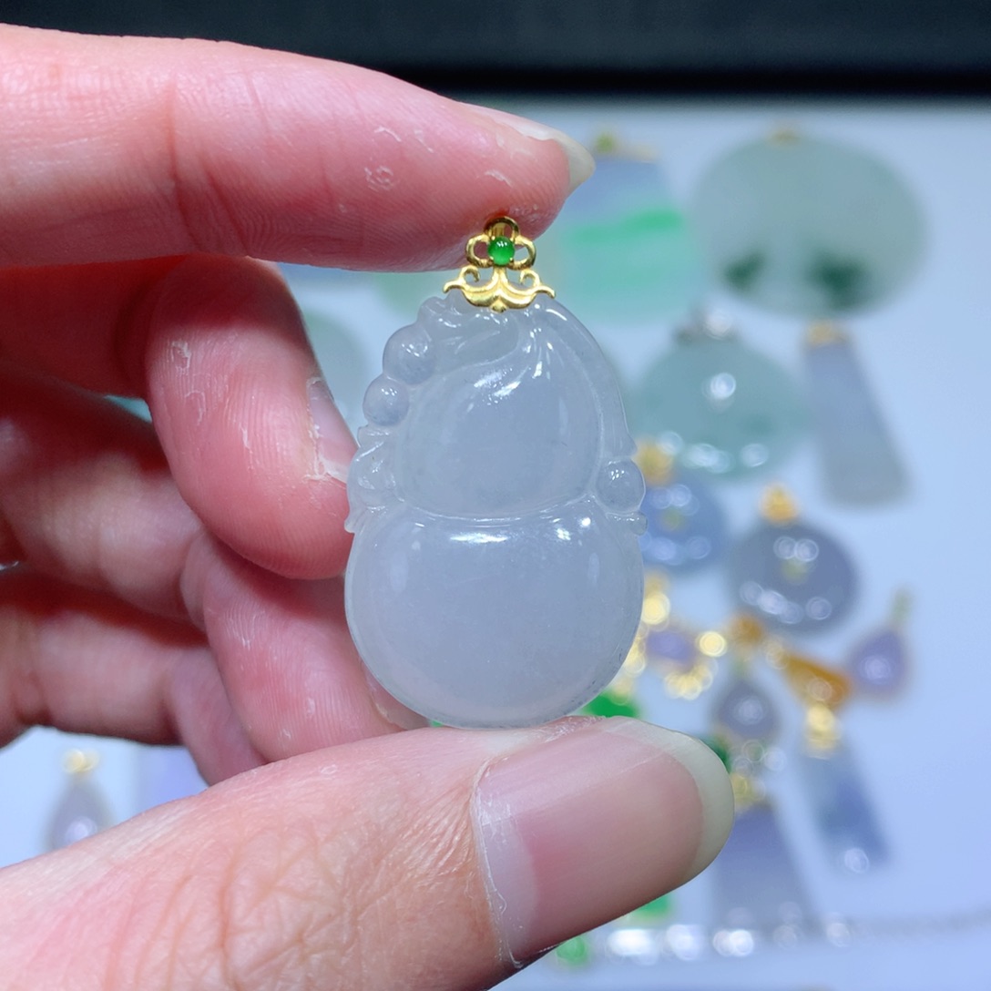 翡翠吊坠(不含链)18K金镶嵌