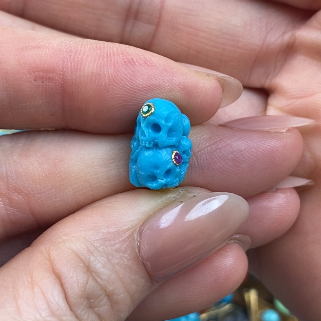 绿松石未镶嵌。背云