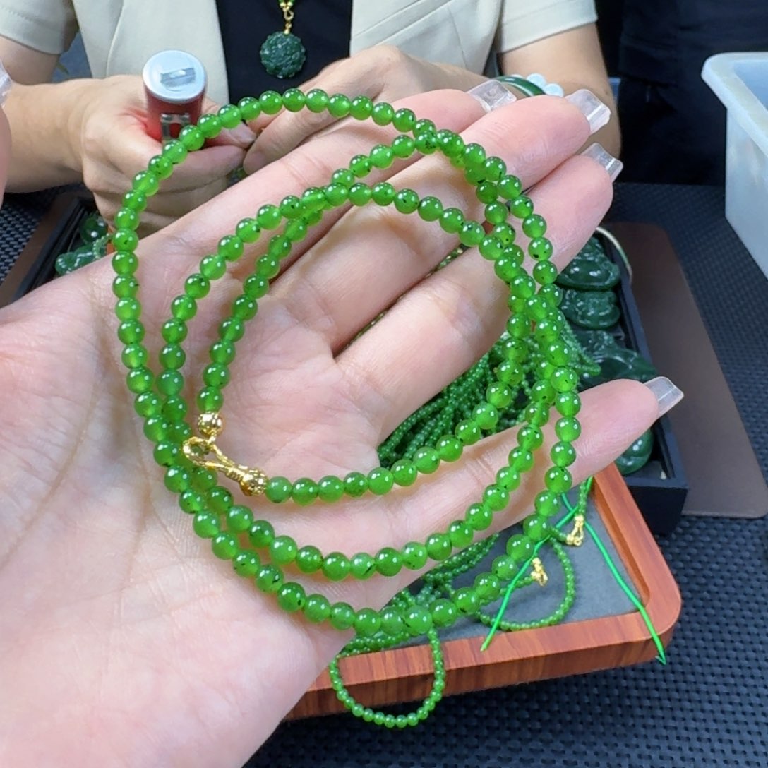 和田玉（碧玉）未镶嵌颈饰卡4