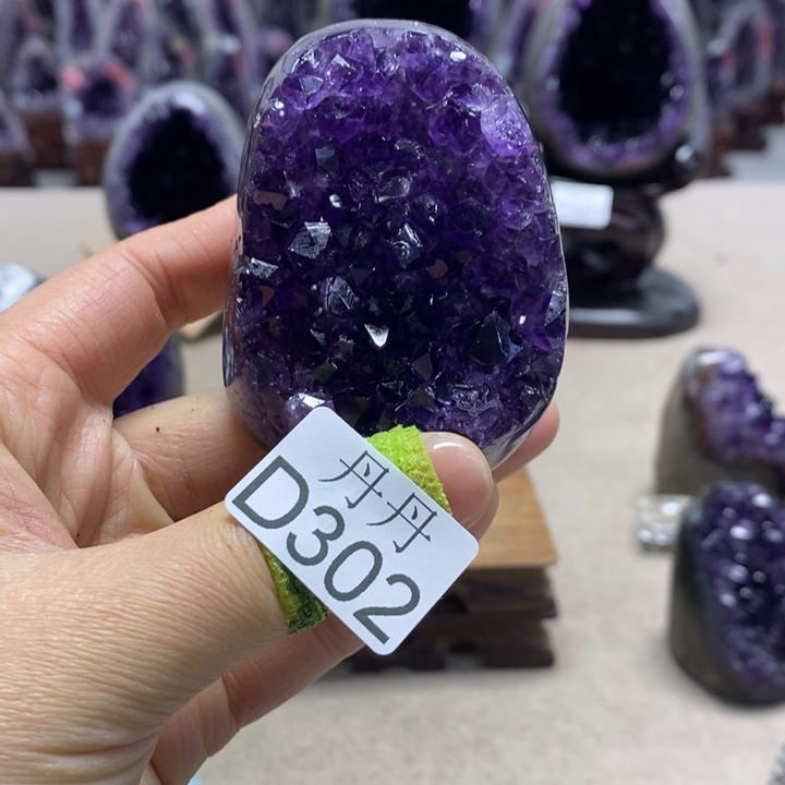 未镶嵌水晶大型摆件（非配饰）