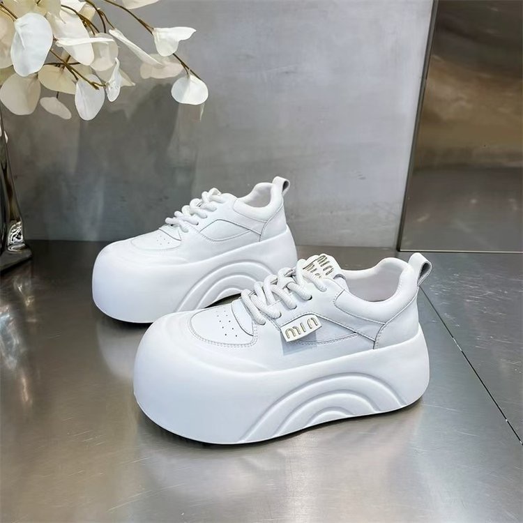 大头厚底松糕增高运动女款2025春秋新款轻奢明星同款网红鞋子