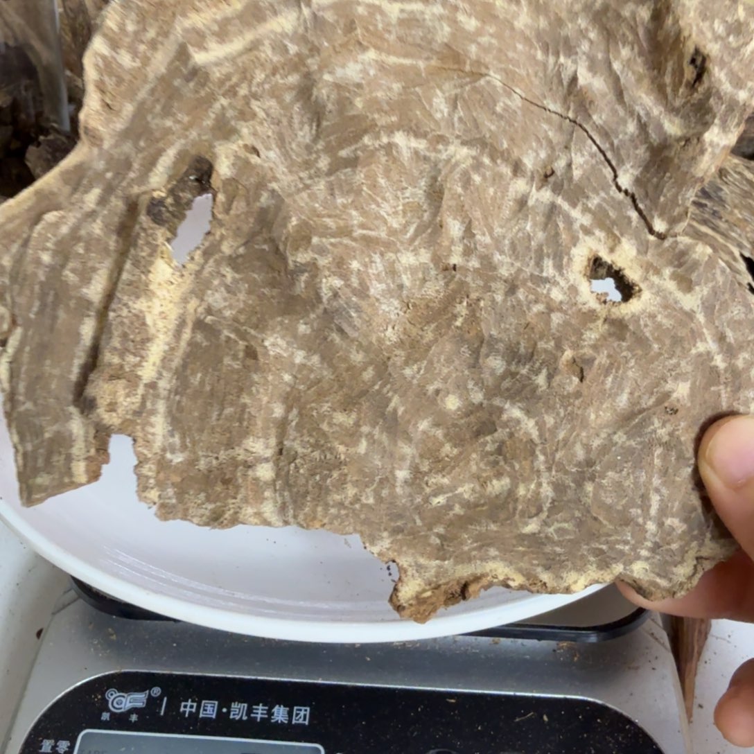 沉香碎屑沉香海南铁头32克