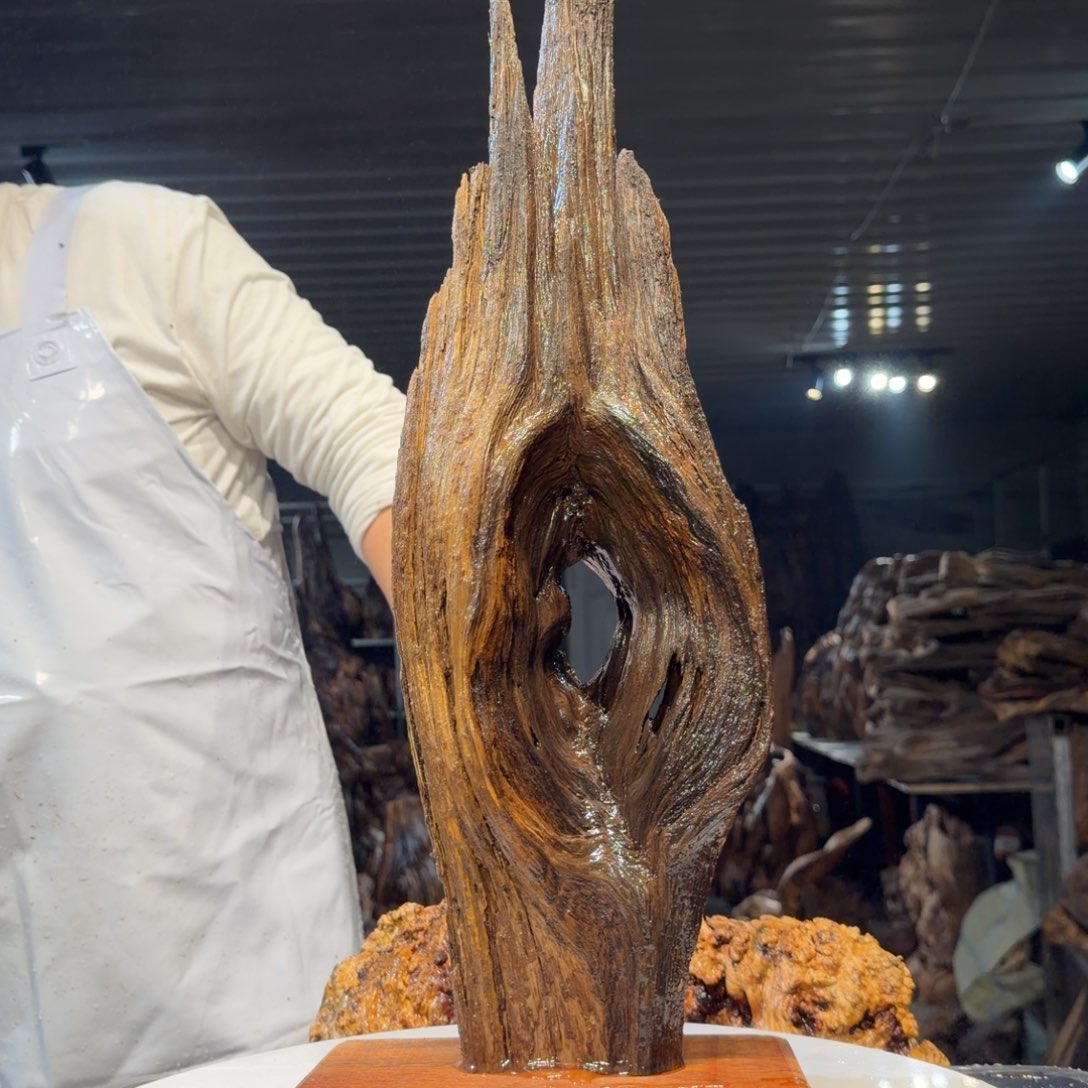 哥***性木王一刀琥珀木摆件165