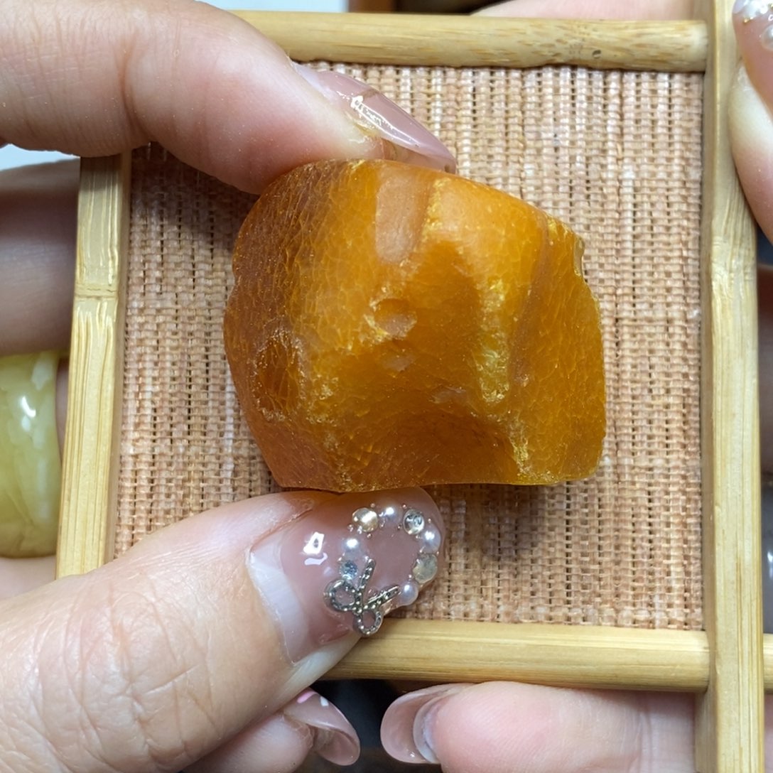 定制琥珀未镶嵌陈