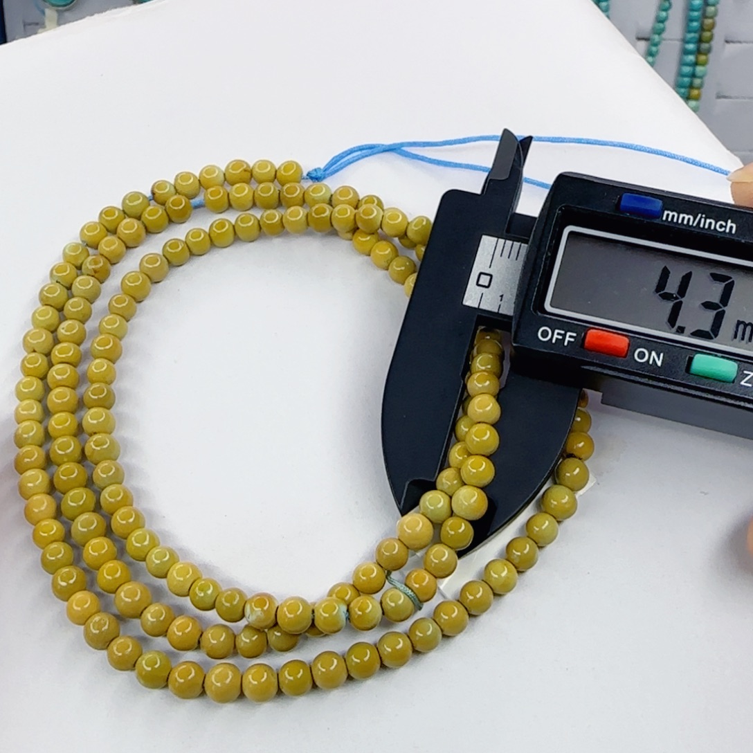 绿松石未镶嵌颈饰