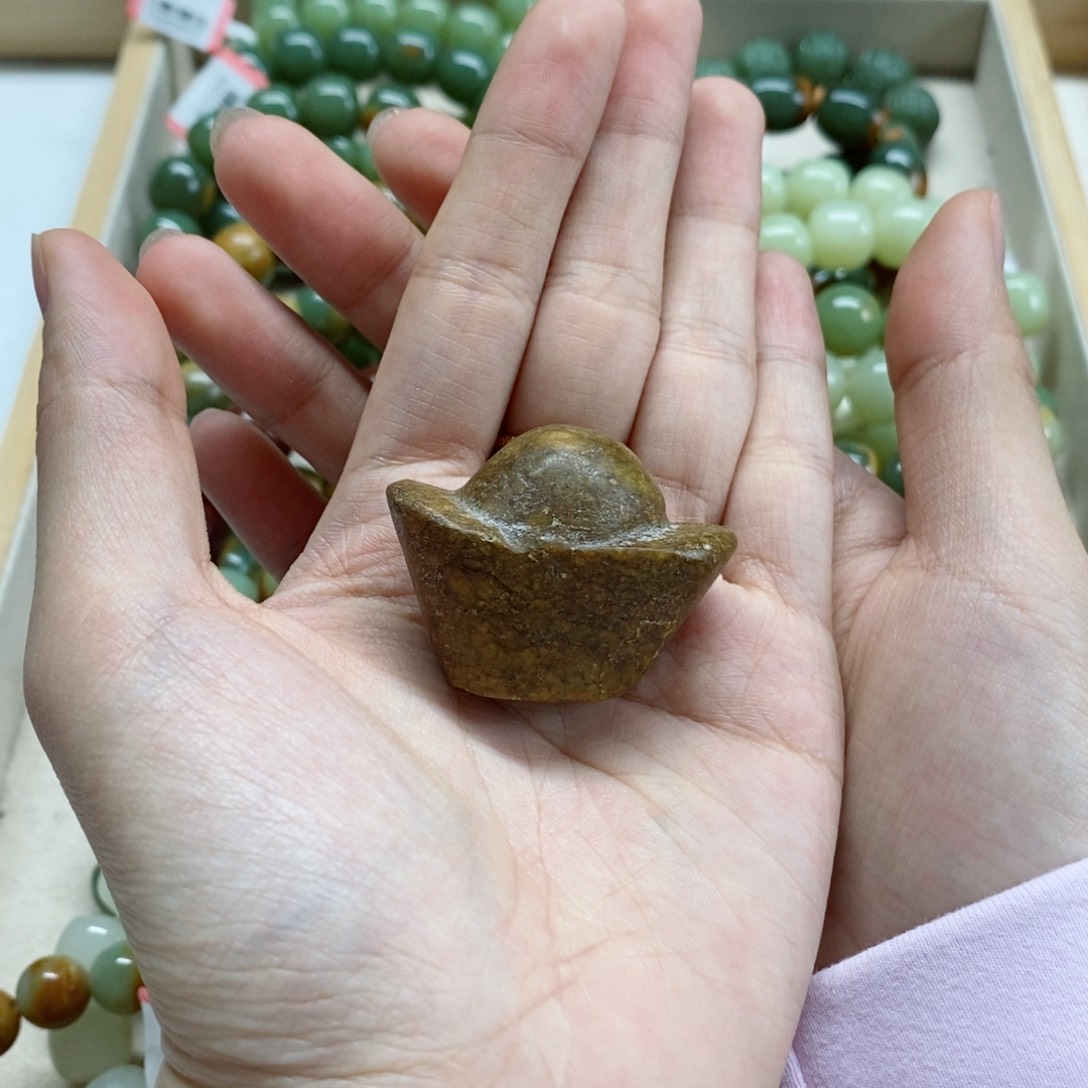 透闪石质玉手把未镶嵌