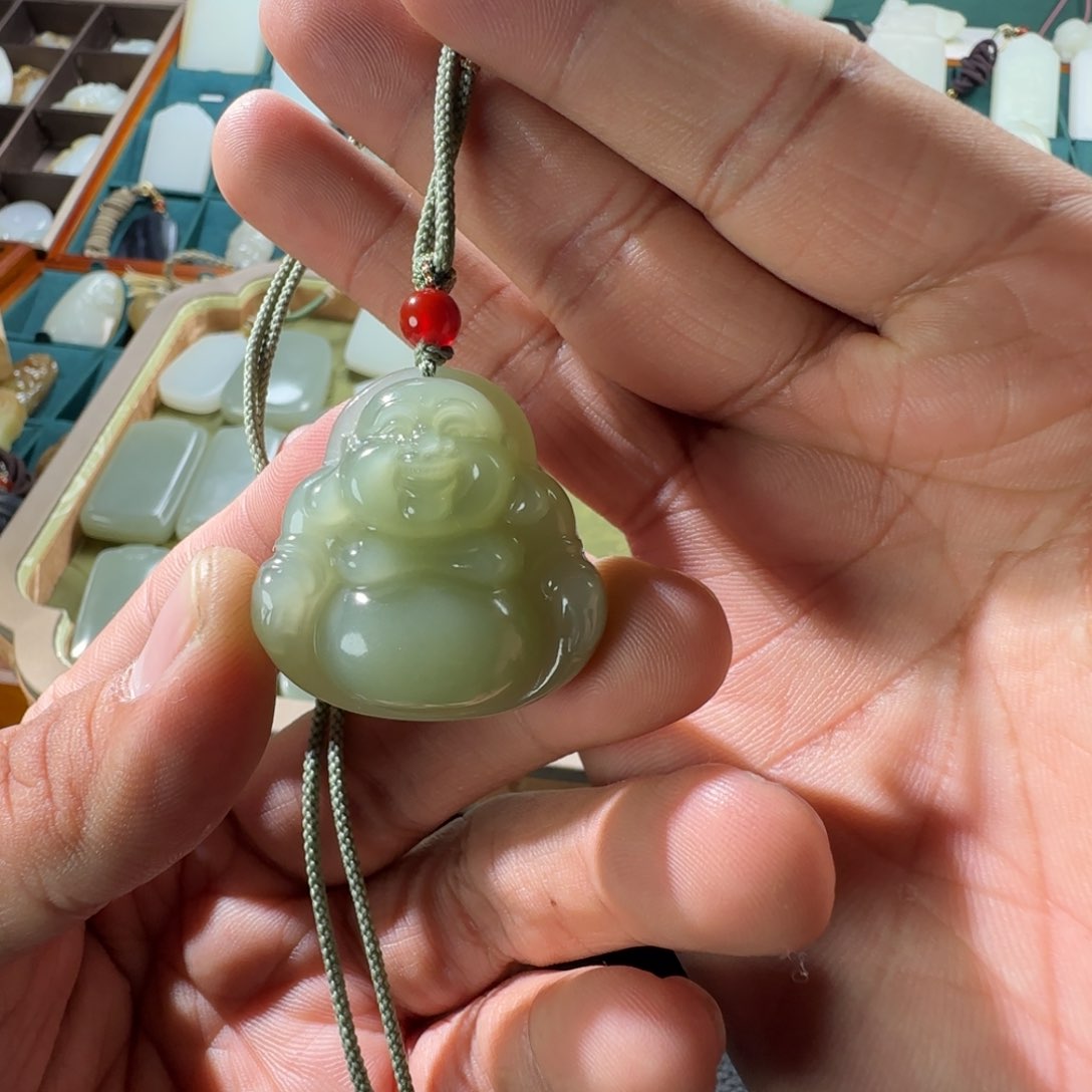 和田玉挂件未镶嵌審**行