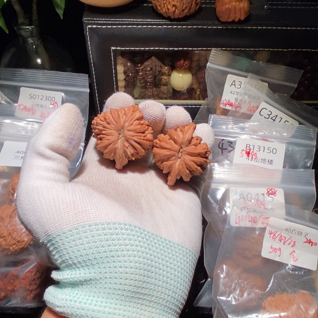 文玩核桃吊坠四座楼