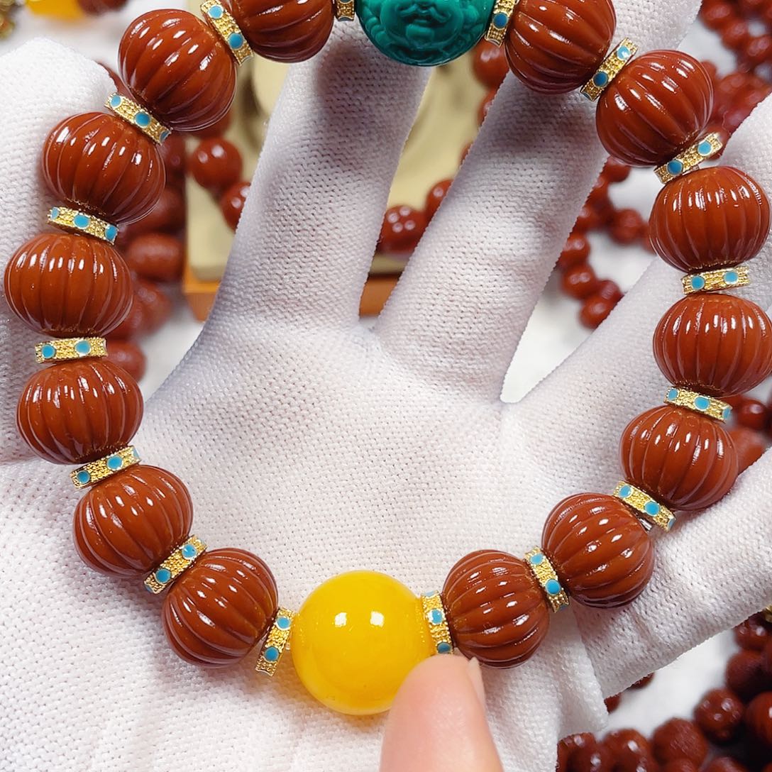 扬***航猴头核桃吊坠猴头