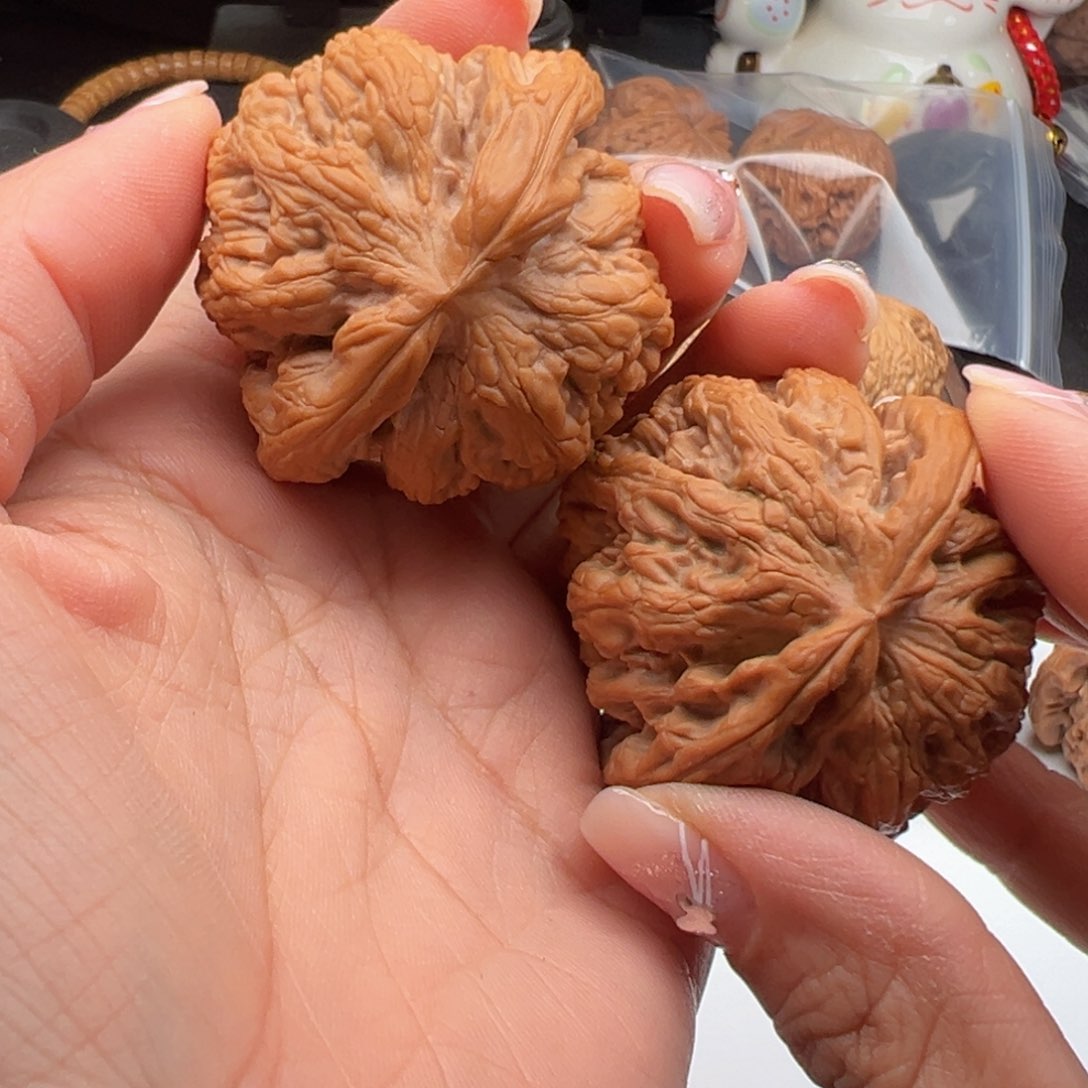 文玩核桃把件粗筋47