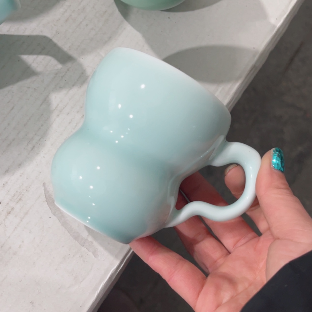 瓷片哈哈哈哈回家哈哈哈哈