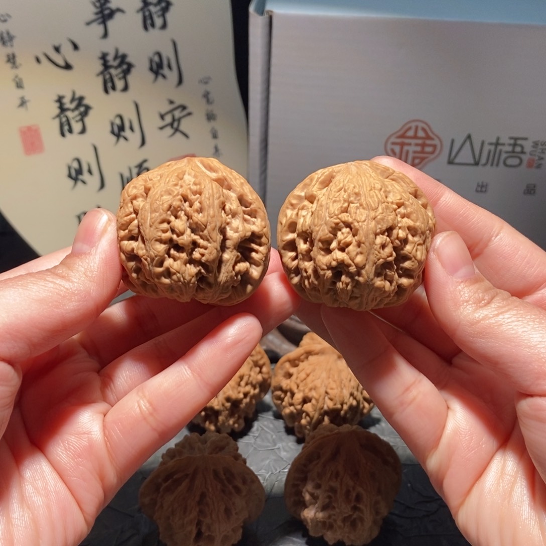 核桃把件43全品粗筋