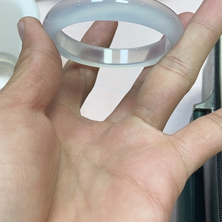 玛瑙/玉髓手镯未镶嵌硬****）203