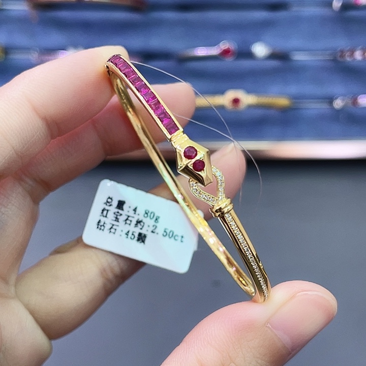 手镯18K金镶嵌红宝石2.50克拉缅甸红宝石