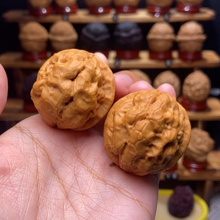 文玩核桃吊坠水晶24