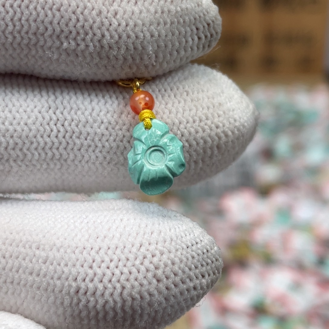 绿松石未镶嵌挂件