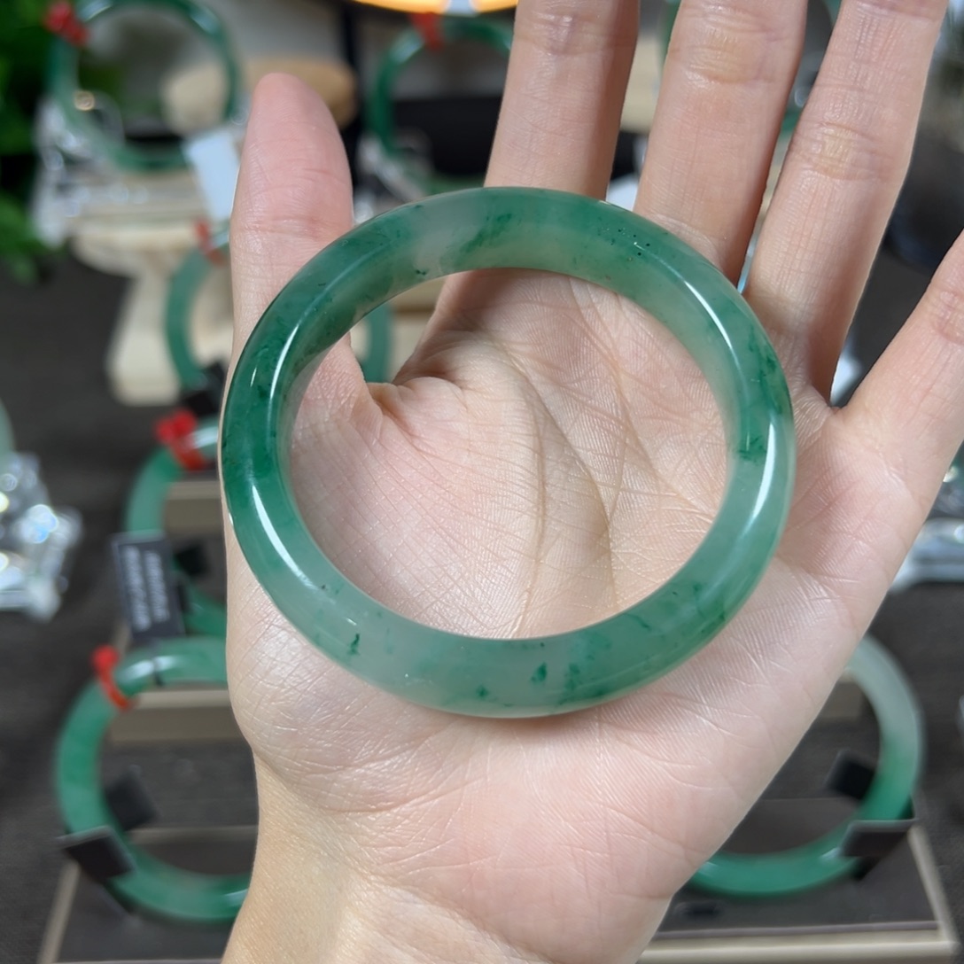 石英质玉手镯未镶嵌54