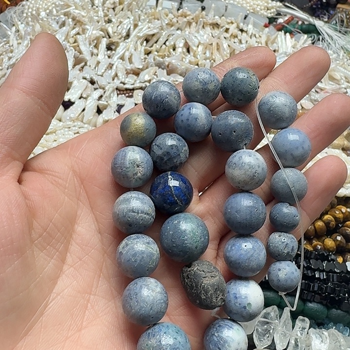 玛瑙/玉髓未镶嵌珠宝半成品一条蓝玻璃