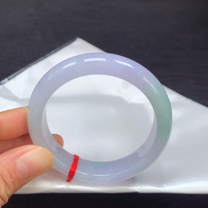 翡翠手镯未镶嵌51圈