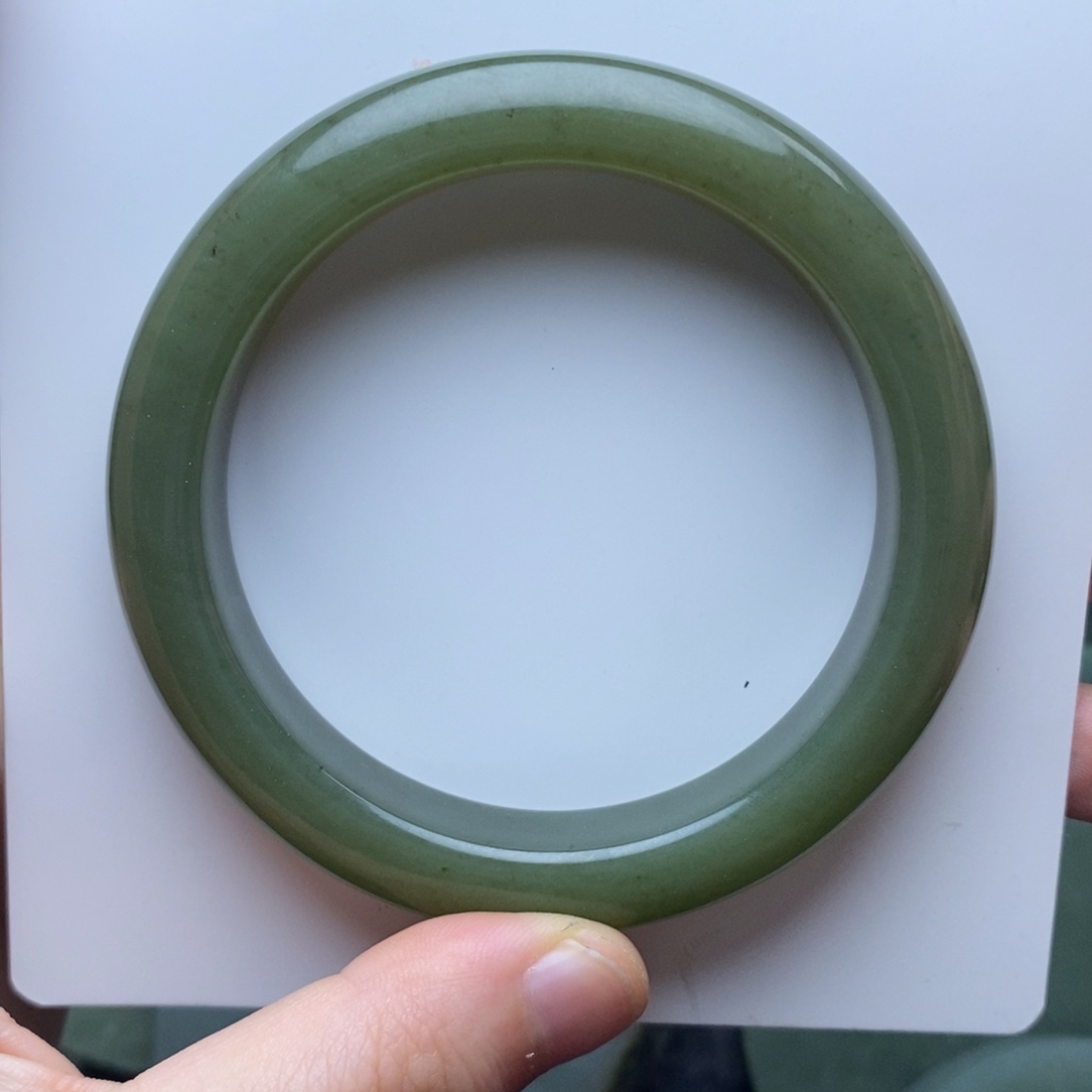 【闪购商品】和田玉手镯未镶嵌成品