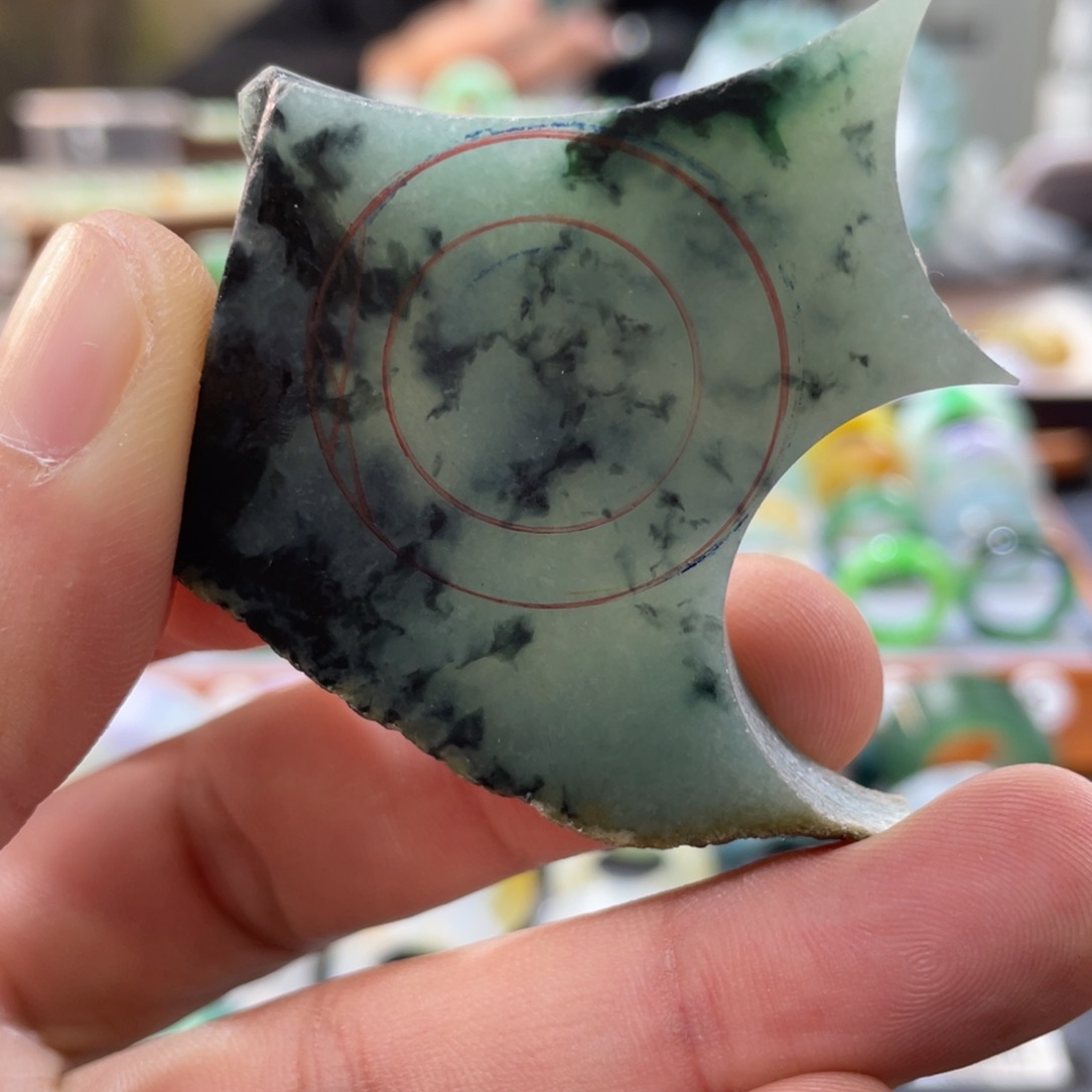定制翡翠未镶嵌巍**荡翡翠