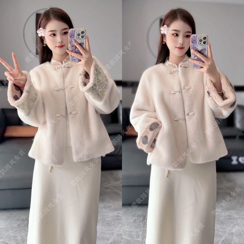 【雪柔】2025秋冬季新款加厚皮毛一体毛毛外套新中式宽松上衣女款