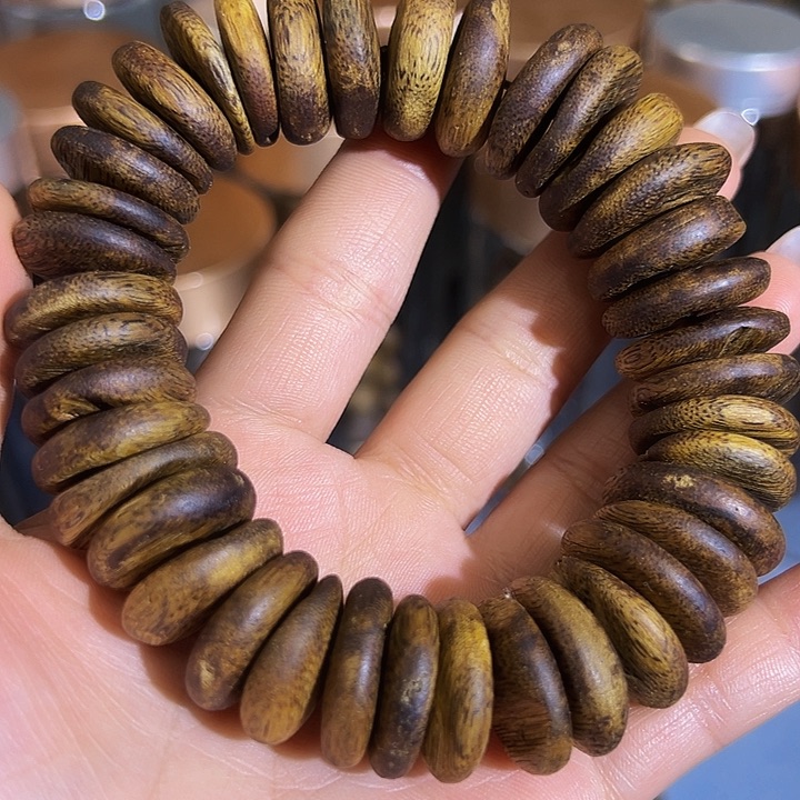 沉香沉香碎屑M***3九九沉树丁虫漏单圈乌身圆叶331.9