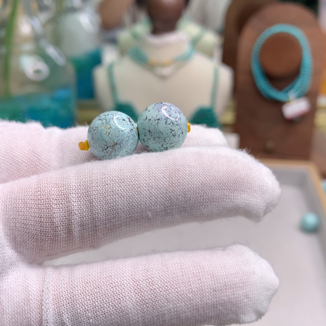 绿松石未镶嵌饰品