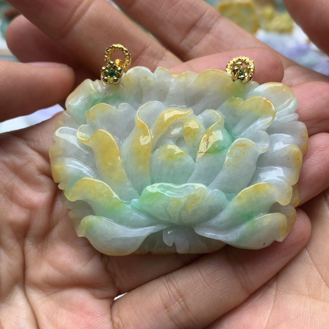 翡翠颈饰未镶嵌翡翠