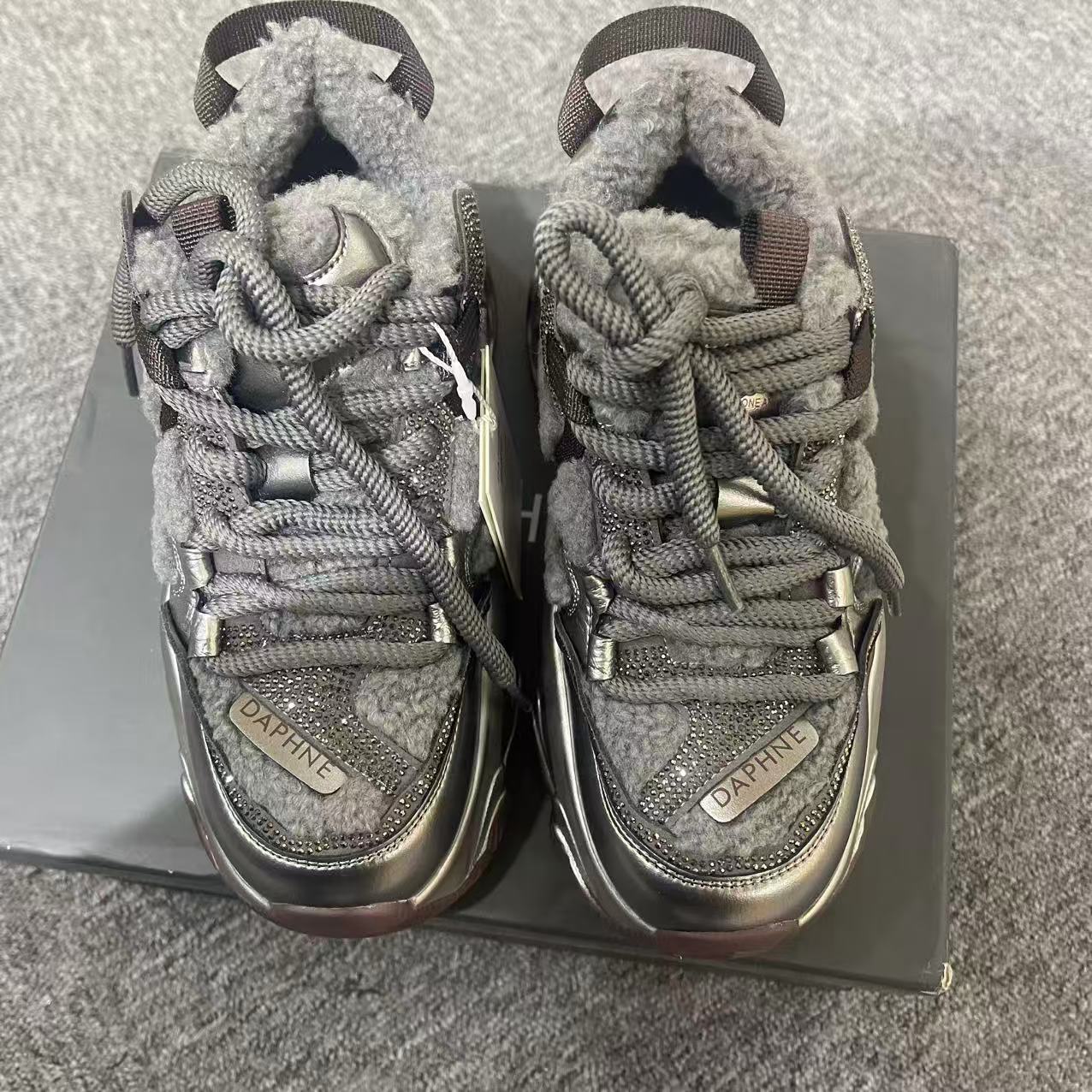 《答复你系列》女神运动老爹鞋