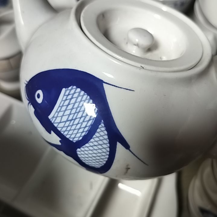 盘瓷片陶瓷杯盘壶碗都有