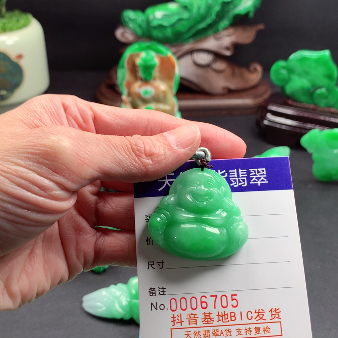 翡翠颈饰未镶嵌缅甸翡翠佛公