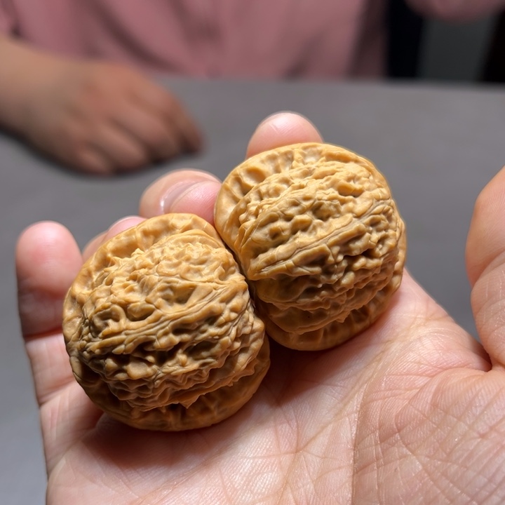 文玩核桃把件白狮子8576