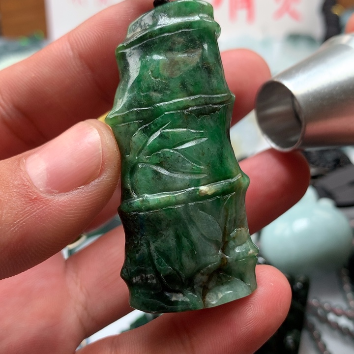 翡翠颈饰未镶嵌保真天然a货翡翠