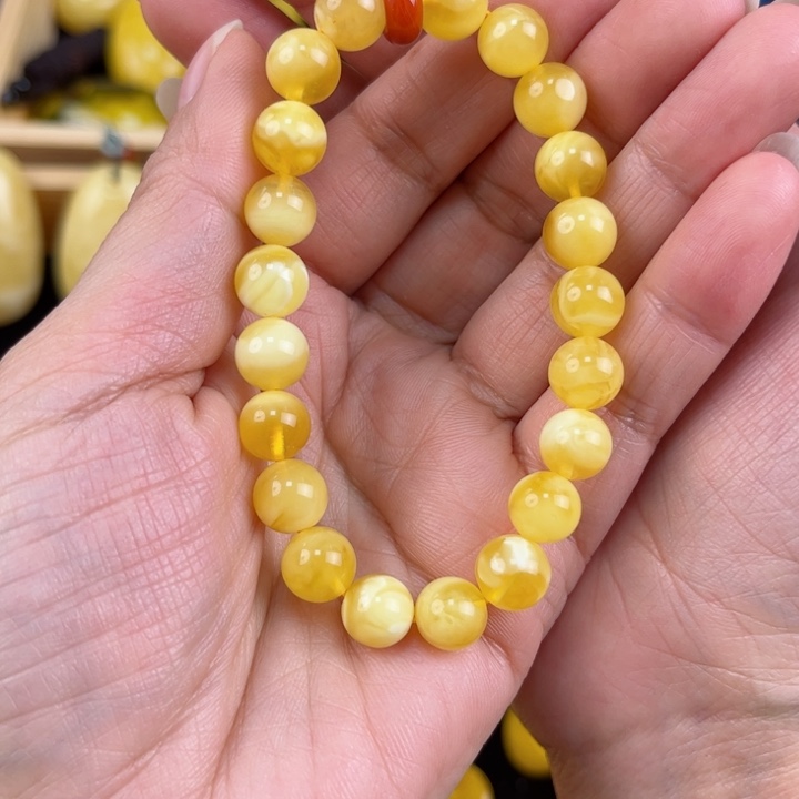 琥珀裸石未镶嵌琥珀