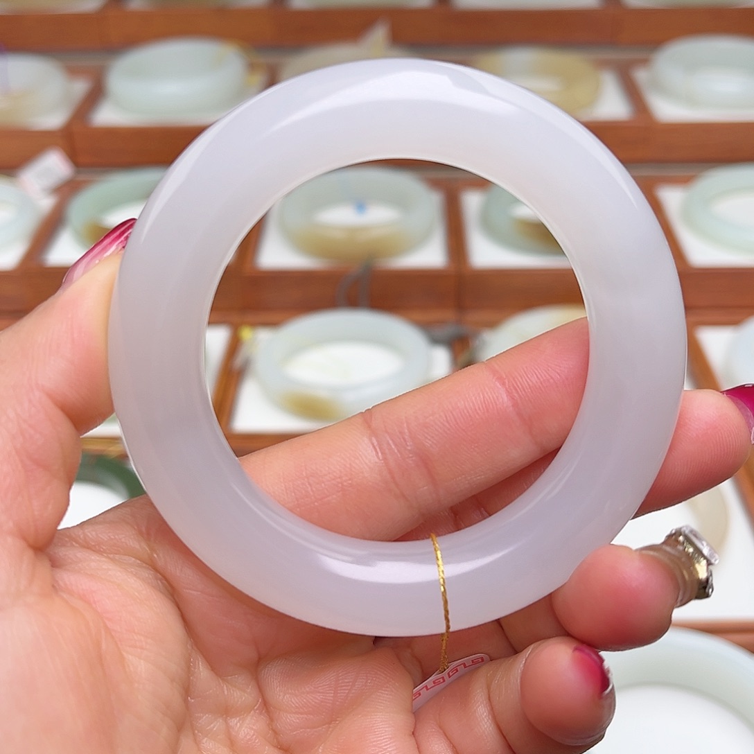 和田玉手镯未镶嵌53.5