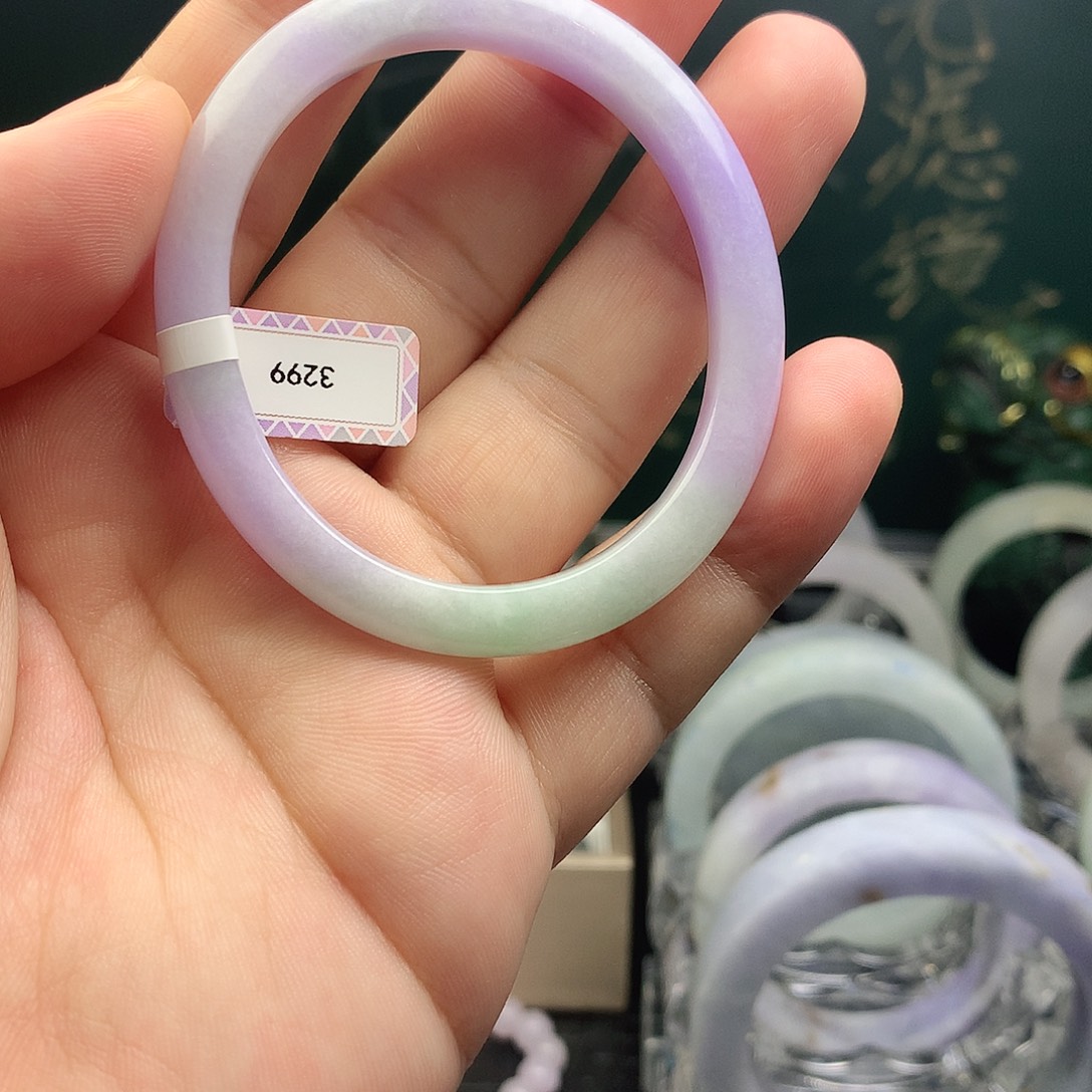 未镶嵌手镯翡翠春彩