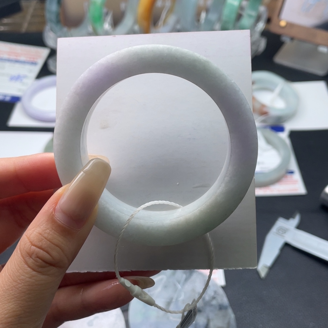 定制翡翠未镶嵌翡翠手镯基地质检发货