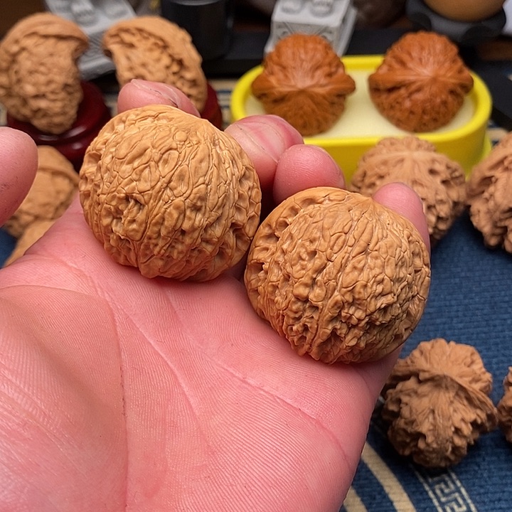 文玩核桃吊坠泥鳅背42修