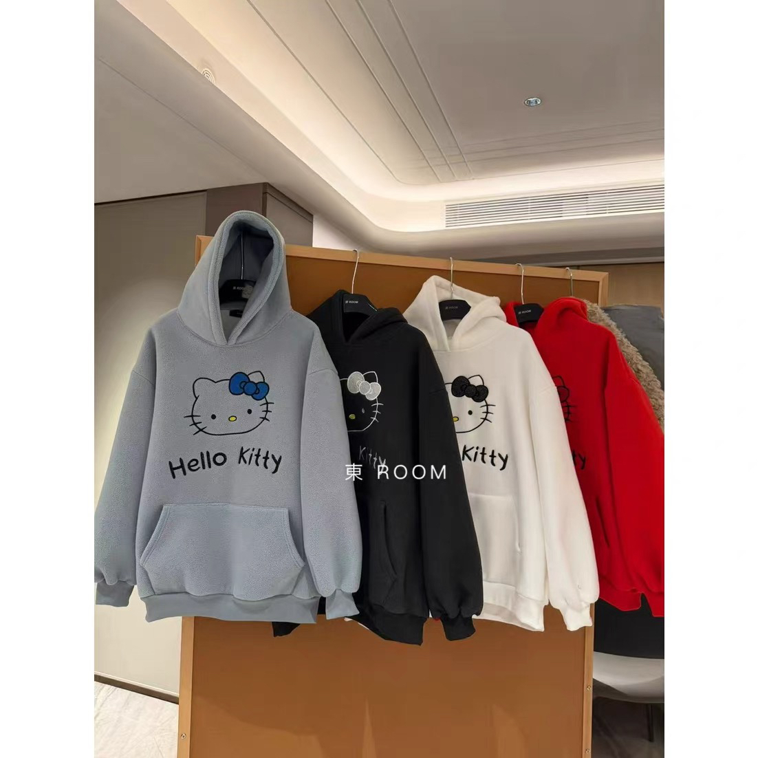 【東Room】62227冬季韩系慵懒宽松刺绣羊羔毛带帽卫衣