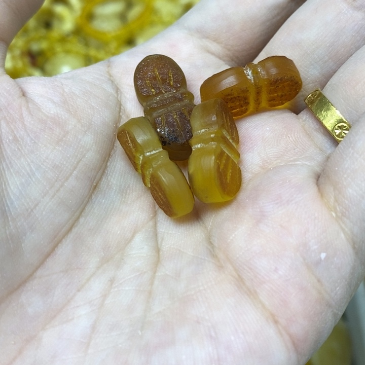 蜜蜡未镶嵌裸石多样性发货其二