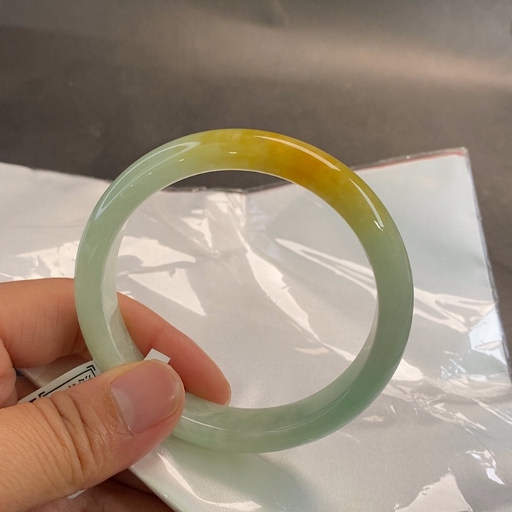 翡翠手镯未镶嵌59.6圈