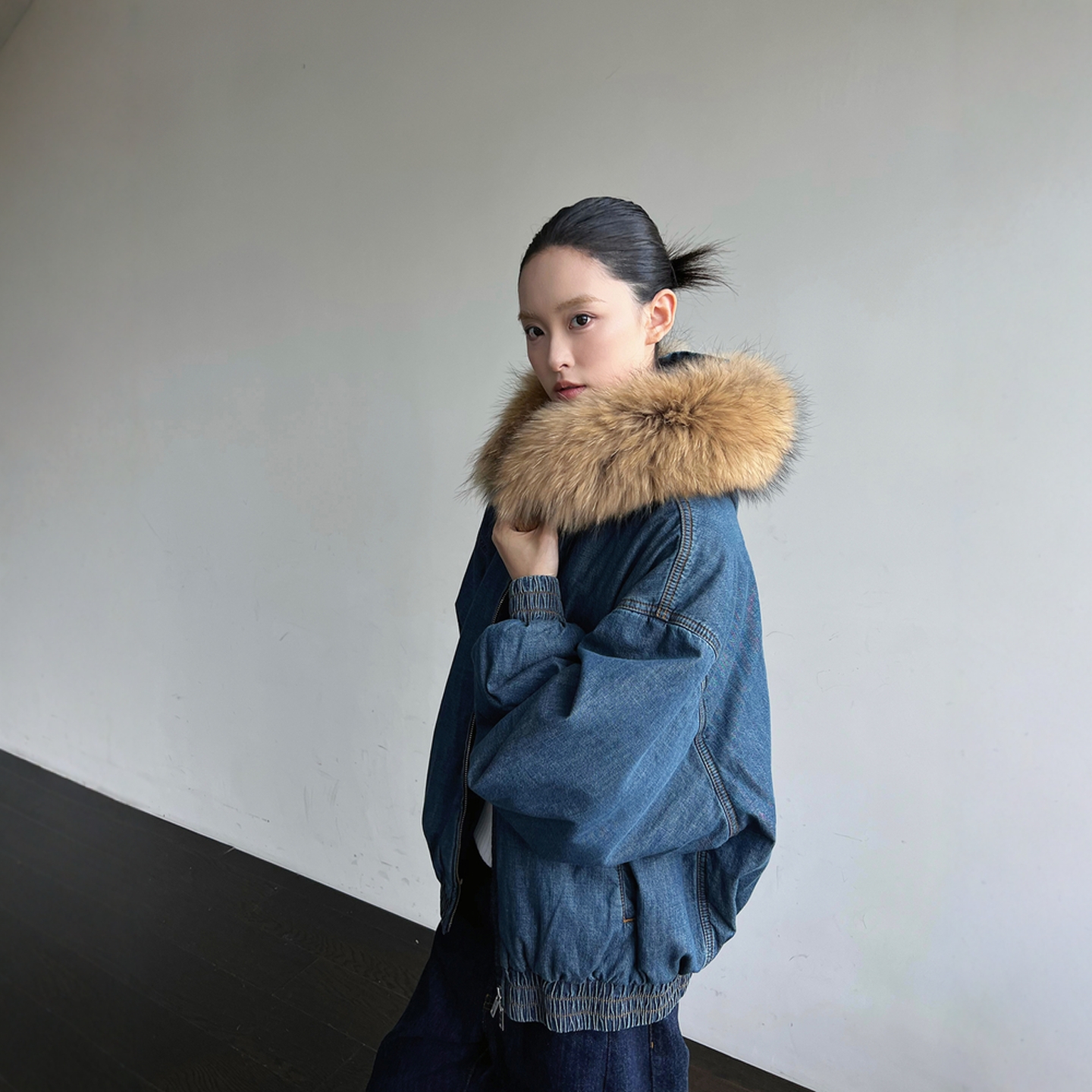 现货【牛仔连帽毛领棉衣】设计师品牌毛领连帽夹克女牛仔外套