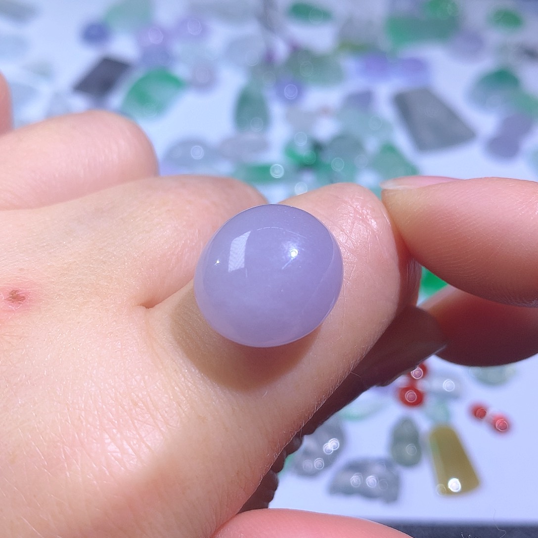 翡翠颈饰未镶嵌蛋