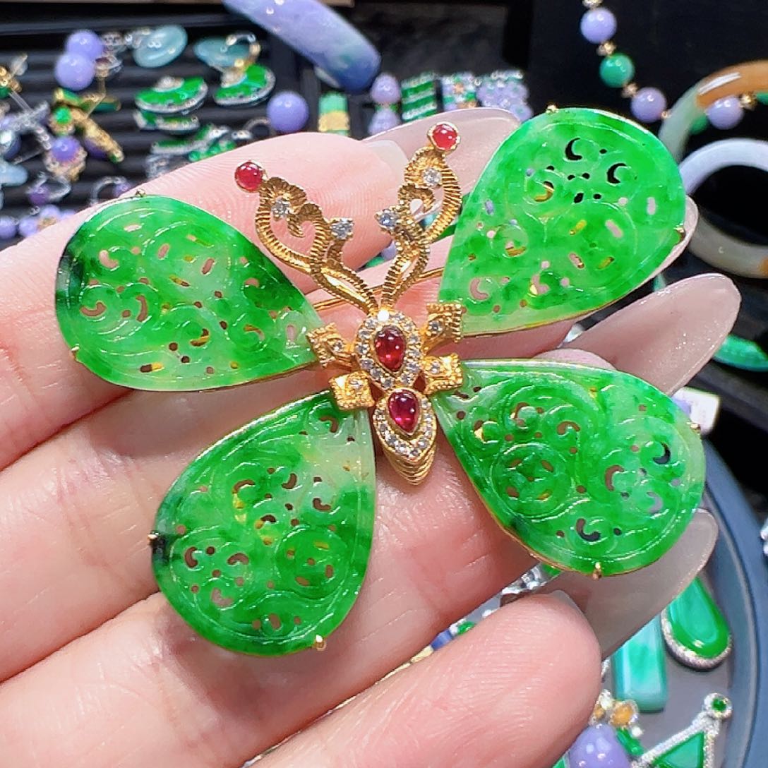 翡翠18K金镶嵌颈饰签收后24小时鉴赏期